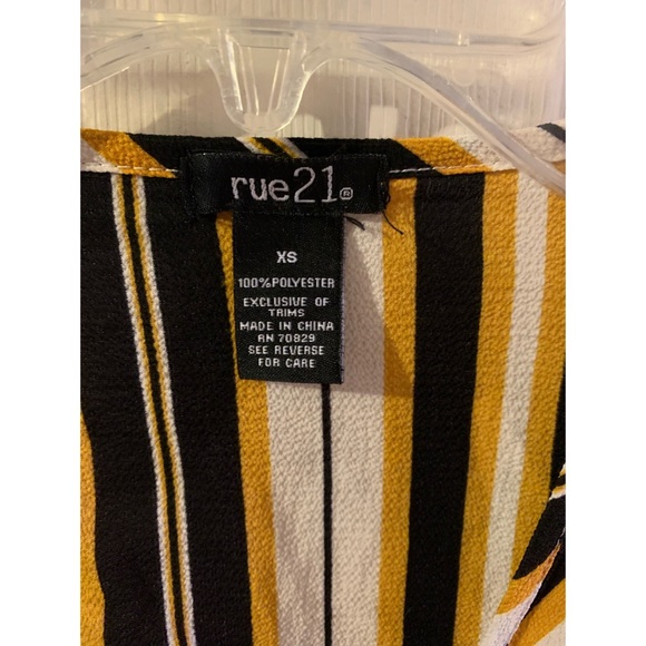 Rue21 - Picture 2 of 4